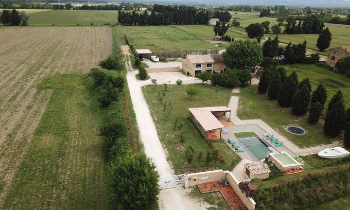 Bedarrides Other | Completely renovated 17th-century Provencal farmhouse