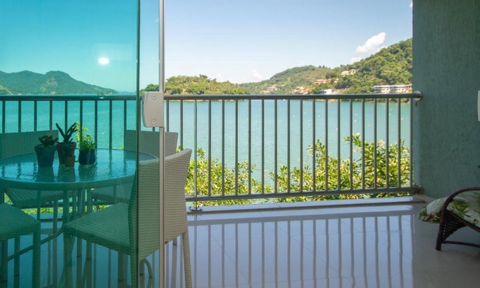 Caieira Apartment | Conforto à beira mar! Apartamento com vista para o mar.