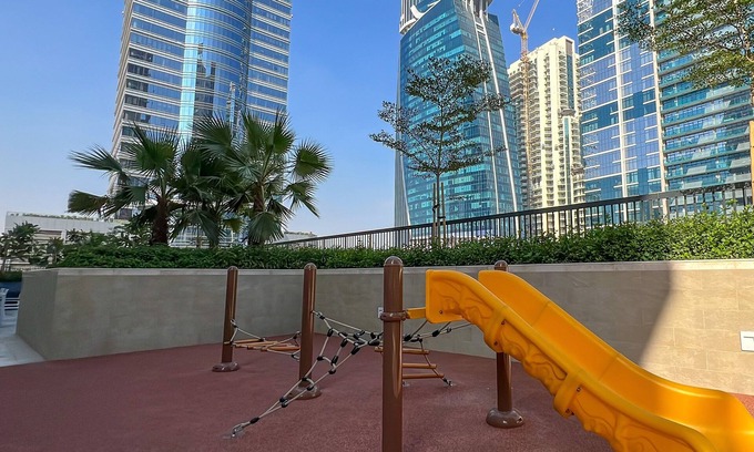 Downtown Dubai Apartment | Contemporary -1BR Zada Towers