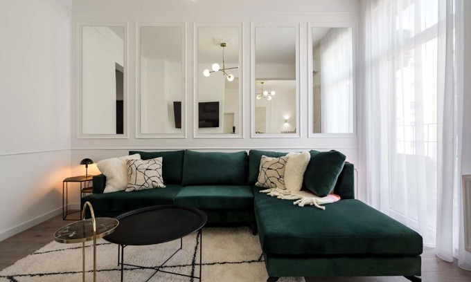 Bucharest City-Centre Apartment | Contemporary Aparthotel 2-BR Flats Near Old Town, Quiet & Serene