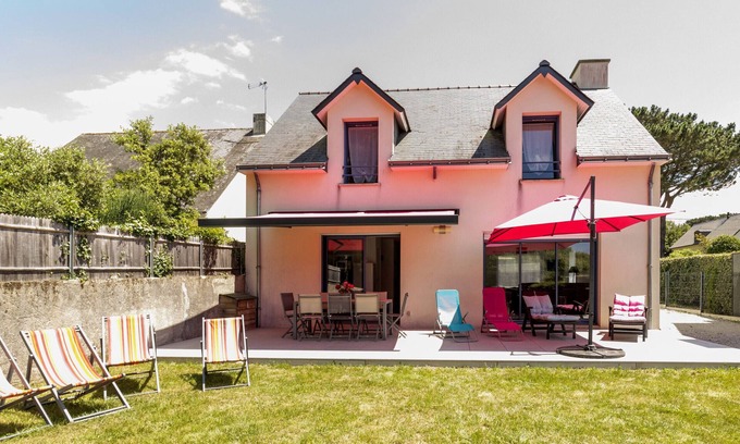 La Turballe Cottage | Contemporary House, Quiet Cul-De-Sac, Near Beach, Terrace, Garden, Parking, Wi-Fi, Bikes Included