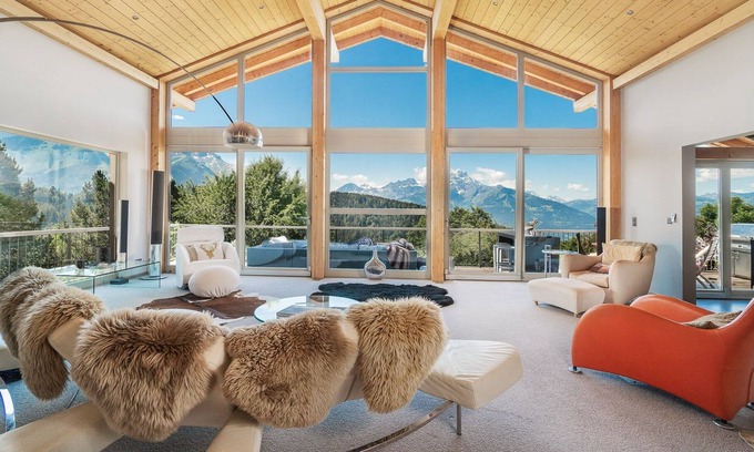Arveyes Ski Chalet | Contemporary luxury chalet - 6/7 bedrooms. Free WiFI