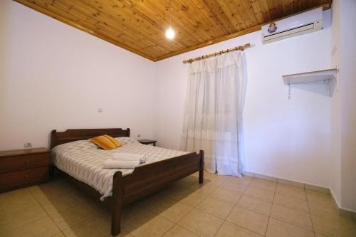 Myrina Apartment | Convenient Apartment in Limnos Near Port