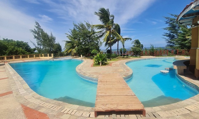 Bamburi Apartment | Cool Breeze Beachfront Apartments