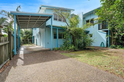 Rainbow Beach House | COOLAMAINE 1 Rainbow Beach
