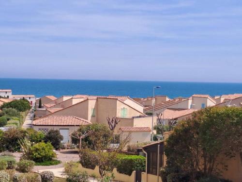 Saint-Pierre-la-Mer Apartment | Coquet T2, Vue sur mer