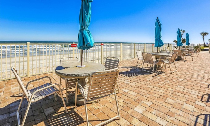 Crescent Beach Apartment | Coquina A101