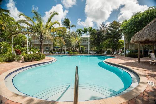 Key West Villa | Coral Villa by AvantStay Close 2 DT Key West Shared Pool Patio