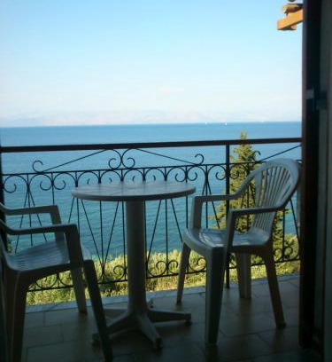 Dafnata Apartment | Corfu Bay sea view apartments 100m from the beach