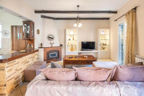 Old Town Apartment | Corfu old town 100m2