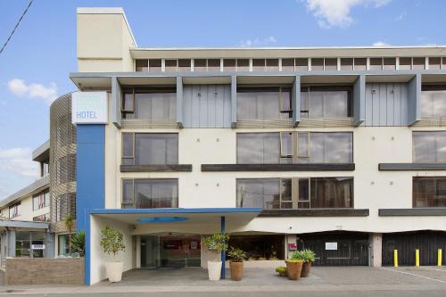 St Kilda Hotel | Cosmopolitan Hotel and Apartments
