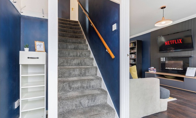 Hatfield House | Cosy 3bed 2bath house 5mins from University of Hertfordshire