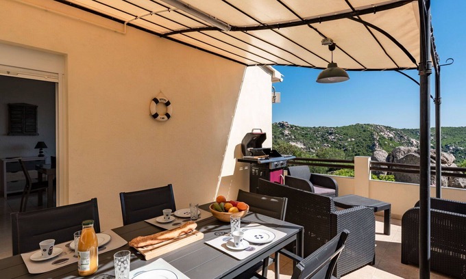 Pietra Long Salvini Apartment | Cosy apartment for 4 guests with WIFI, A/C and terrace
