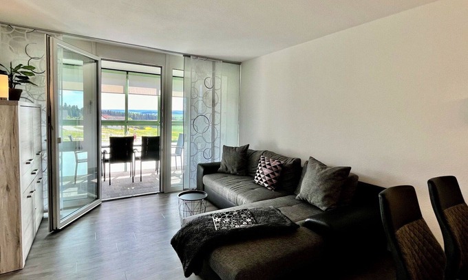 Loffingen Apartment | Cosy apartment for 4 guests with pool, WIFI, TV, balcony and panoramic view
