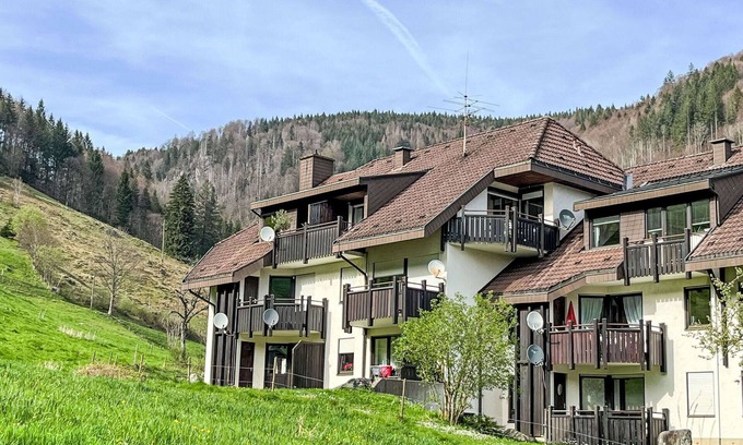 Aftersteg Apartment | Cosy apartment for 4 people with WIFI, TV and balcony