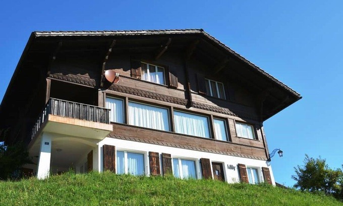 Schoenried Apartment | Cosy apartment for 4 people with WIFI, TV, balcony and pets allowed