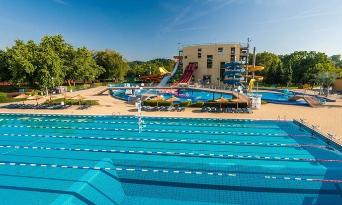 Ptuj Apartment | Cosy apartment for 4 people with pool, A/C, WIFI, TV and balcony