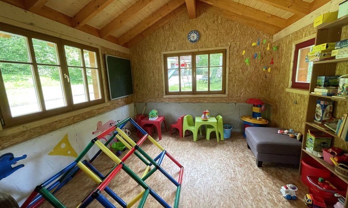 Schoenecken Apartment | Cosy apartment for 6 people with WIFI, TV, patio and pets allowed