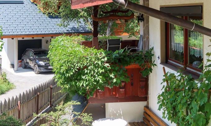 Tobadill Apartment | Cosy apartment for 7 people with WIFI, TV and balcony
