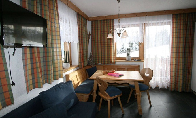 Emberg Apartment | Cosy apartment for 3 guests with WIFI, TV and balcony