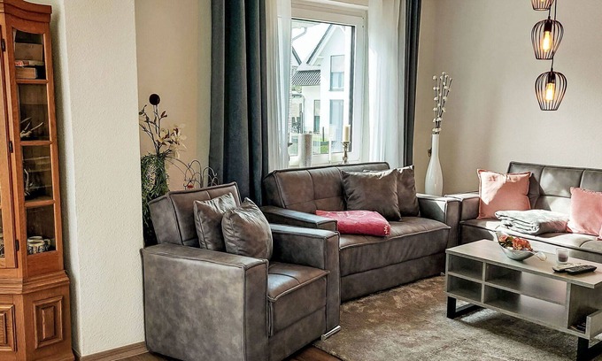 Bad Pyrmont Apartment | Cosy apartment for 2 guests with WIFI, TV and terrace