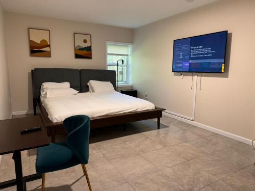 Newark House | Cosy Bedroom 6 minutes to EWR Prudential Hotels Pen station