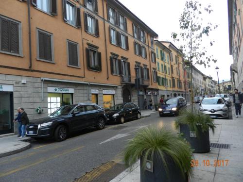 Borgo San Leonardo Apartment | Cosy Central Flat