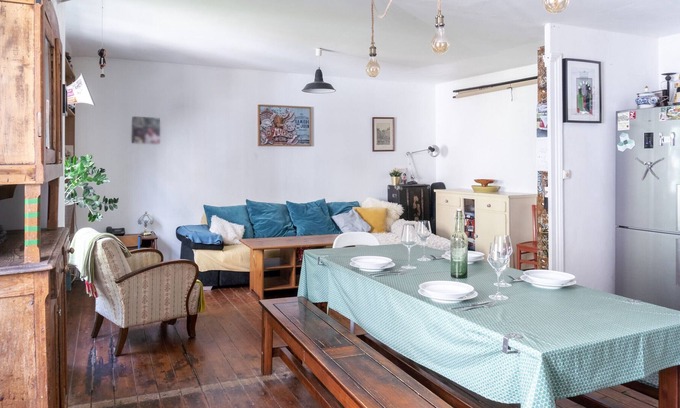 Canclaux Apartment | Cosy flat for 6, in the city centre