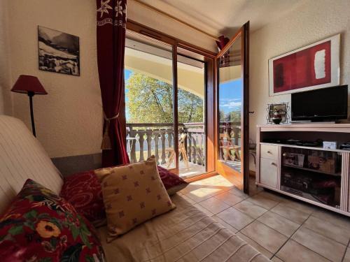 Samoens Apartment | Cosy T2 au calme, proche centre et skibus, garage souterrain, balcon, TV, équipement complet - FR-1-624-90