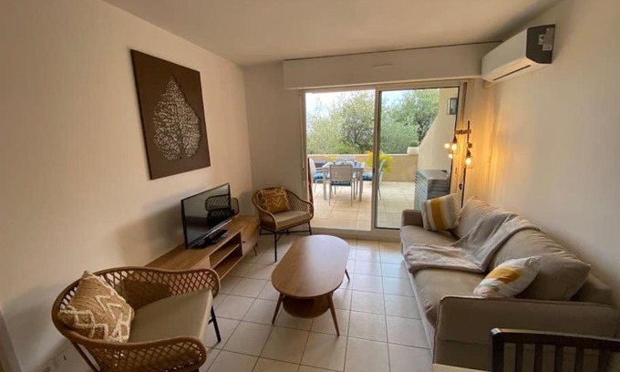 Les Hauts de Villeneuve Apartment | Cosy - Terrasse Vue sur Ventoux
