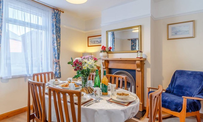 Harwich Cottage | Cottage ∙ 2 bedrooms ∙ 6 guests