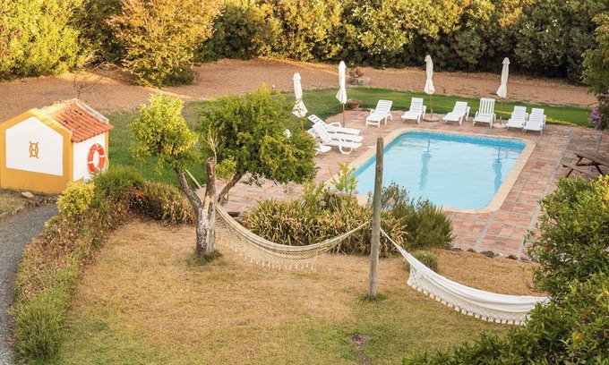 Cabeco de Vide Cottage | Cottage 'Herdade Da Ordem' with Shared Pool, Shared Garden and Wi-Fi