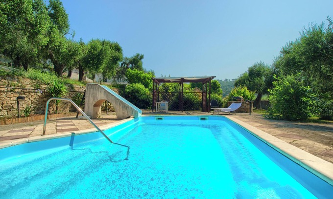 Imperia Ski Chalet | Cottage with pool, A/C and wi fi