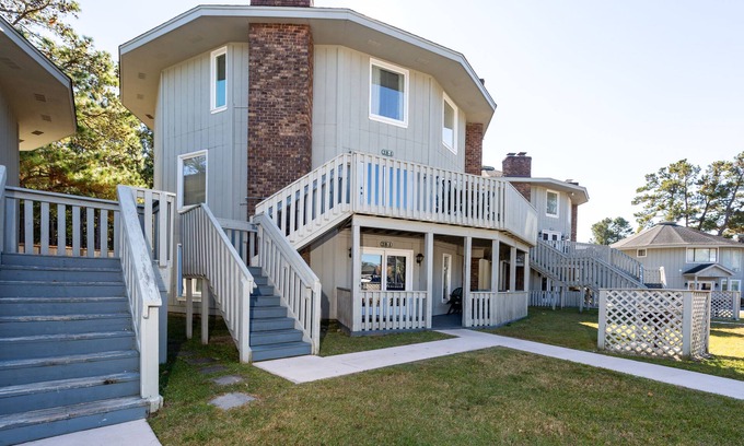 Surfside Beach Apartment | Country Club Villas