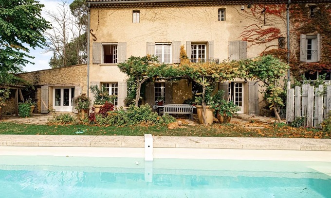 Sarrians House | Country house with pool at the foot of Mont Ventoux in the heart of the Vacqueyras wine region