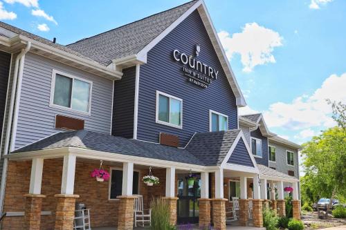 Sparta Hotel | Country Inn & Suites by Radisson, Sparta, WI