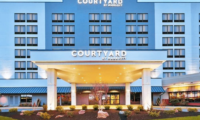Secaucus Hotel | Courtyard by Marriott Secaucus Meadowlands