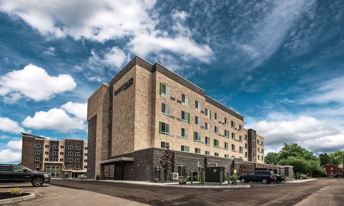 Toledo Hotel | Courtyard by Marriott Toledo West