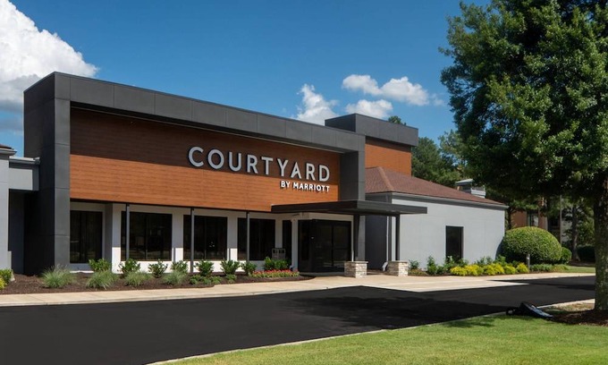 White Station Hotel | Courtyard by Marriott Memphis East/Park Avenue