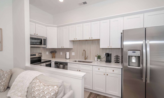 Covington Condo | Covington Charm 202