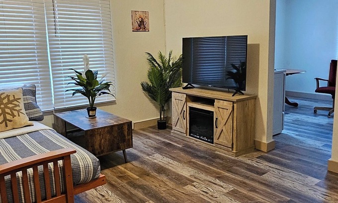 Metaline Falls Apartment | Cozy 1-bedroom apartment with AC, WiFi in serene Metaline Falls
