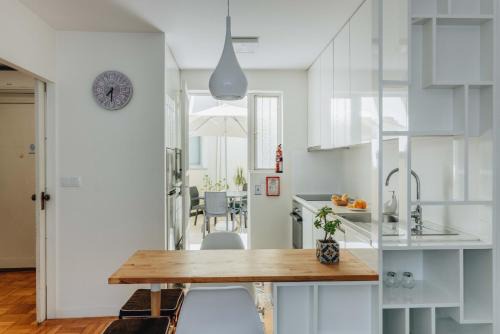 Bonfim Apartment | Cozy 1-Bedroom with Private Terrace in Palmela