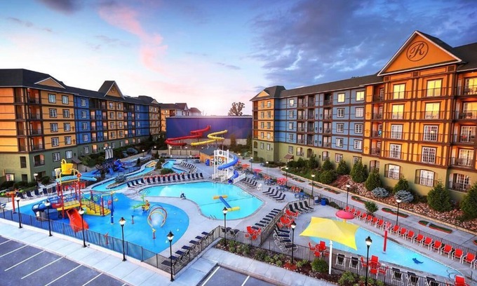 Sevierville Resort | Cozy 2-Bd resort in charming Sevierville with AC, WiFi, fitness room Fam Friend