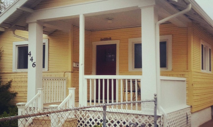 Liberty Wells Cottage | Cozy, 2bed/1bath Sugar House Cottage Close to Everything!