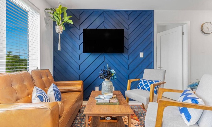Niagara Falls Apartment | Cozy 2BR Suite w/BBQ | Close to Niagara Falls