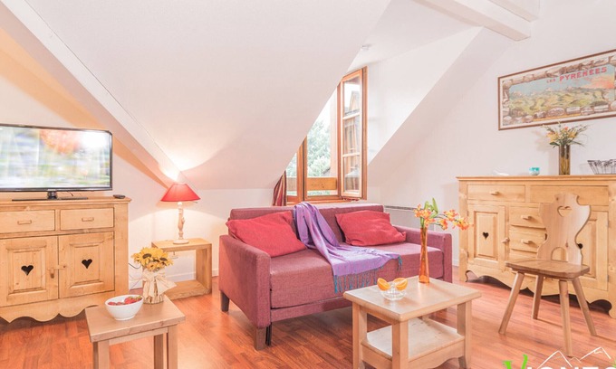 Vignec Apartment | Cozy 3-Room Apartment with Terrace - Sleeps 8 - Vignec Village, Near Saint-Lary-Soulan