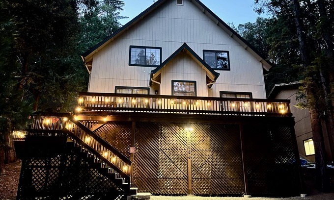 Mi-Wuk Village Cabin | Cozy 3BR Mi Wuk Cabin | Deck, Grill, Wi-Fi & more | Discount Code in the Listing