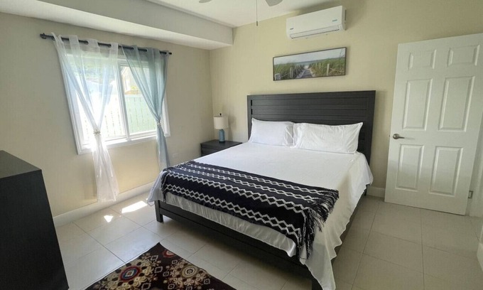 Lucea House | Cozy 3BR Villa/Pool-25 min from Center of Mobay!