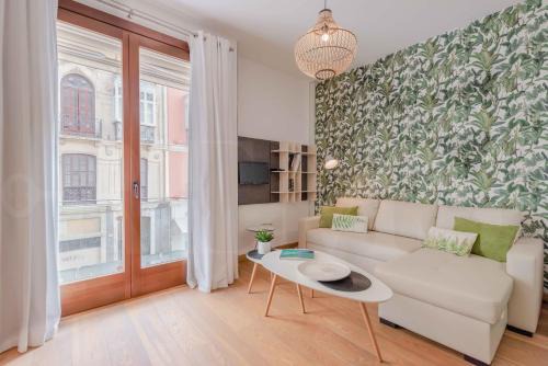 La Goleta Apartment | Cozy apartment in the heart of Malaga by REMS
