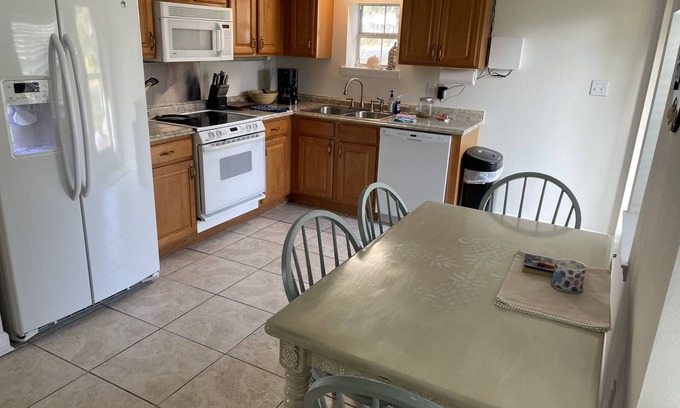 Ono Island House | Cozy beach house great for kids - Boat trailer parking available